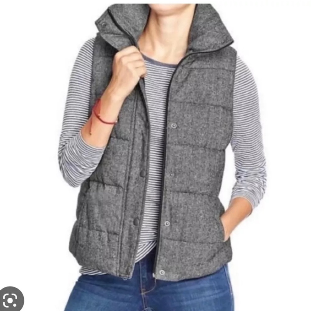 Brand new with tag Old Navy herringbone tweed vest. Size XS fleece lining